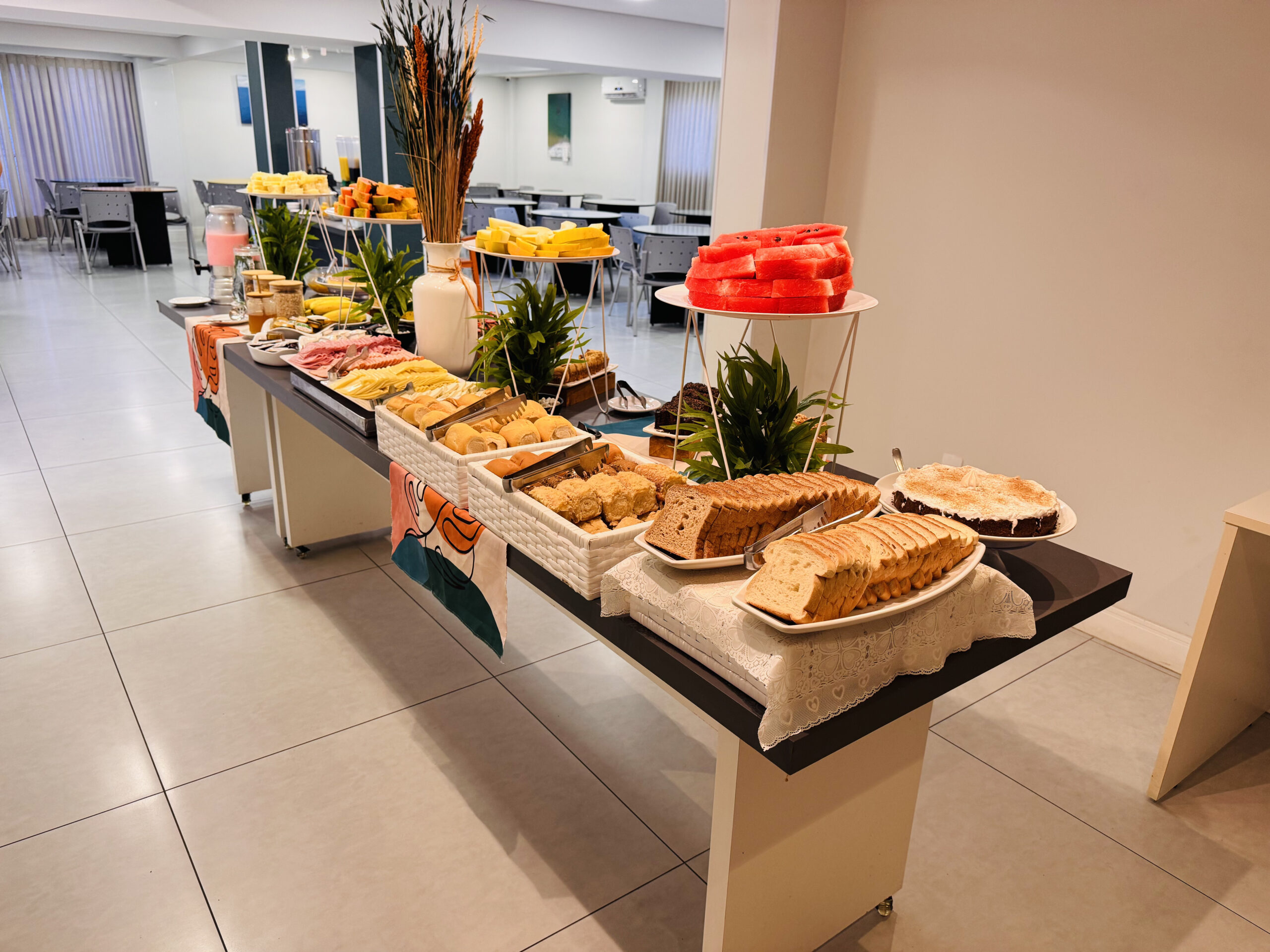 Café da manhã — Express Floripa Residence