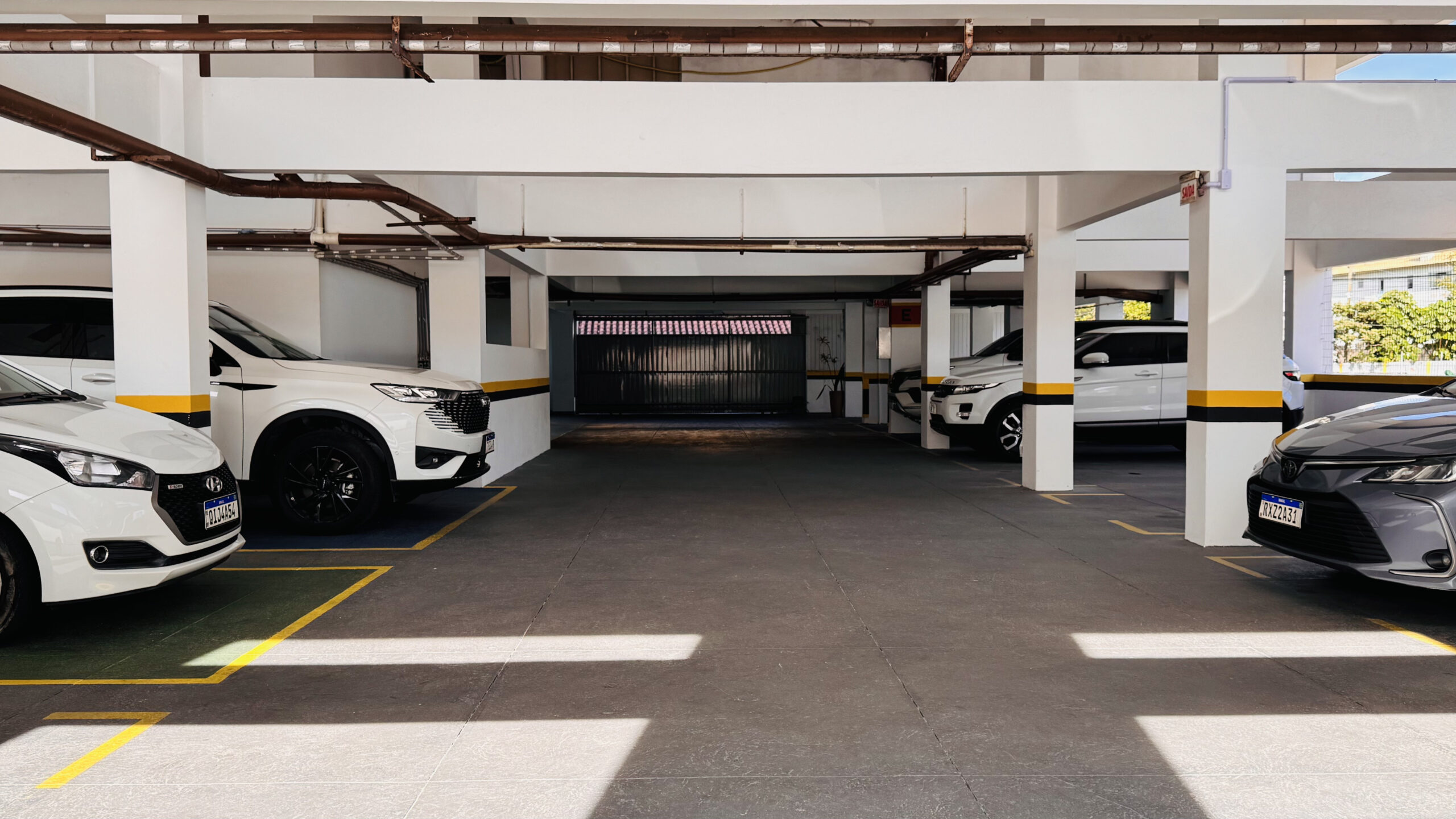 Garagem coberta — Express Floripa Residence