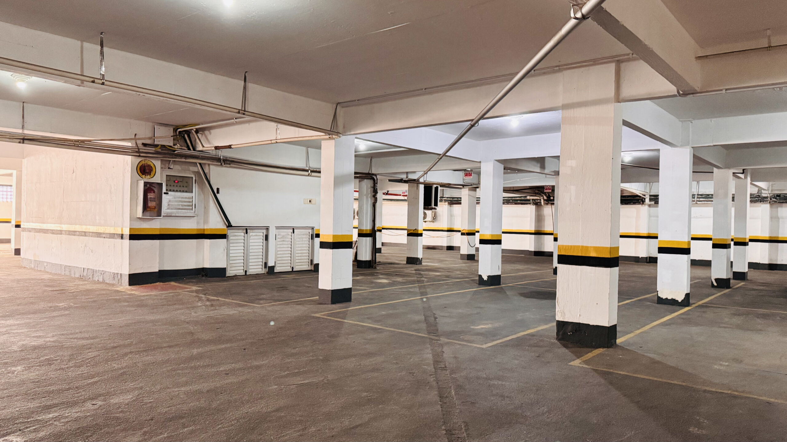 Garagem coberta — Express Floripa Residence